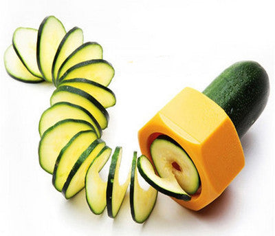 Spiral Knife Vegetable Cutter – Kitchen Gadget for Cucumbers, Zucchini & Spiral Slicing